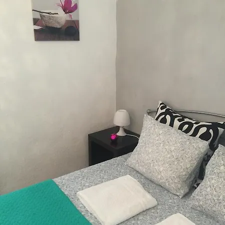 Rosa Appartamento Lisbona